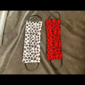 Bundle of 2 paw print pocket masks